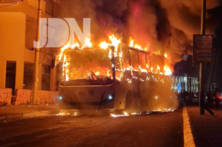 הצתת האוטובוס: הנהגים זועמים, אך התחבורה בעיר תימשך כרגיל
